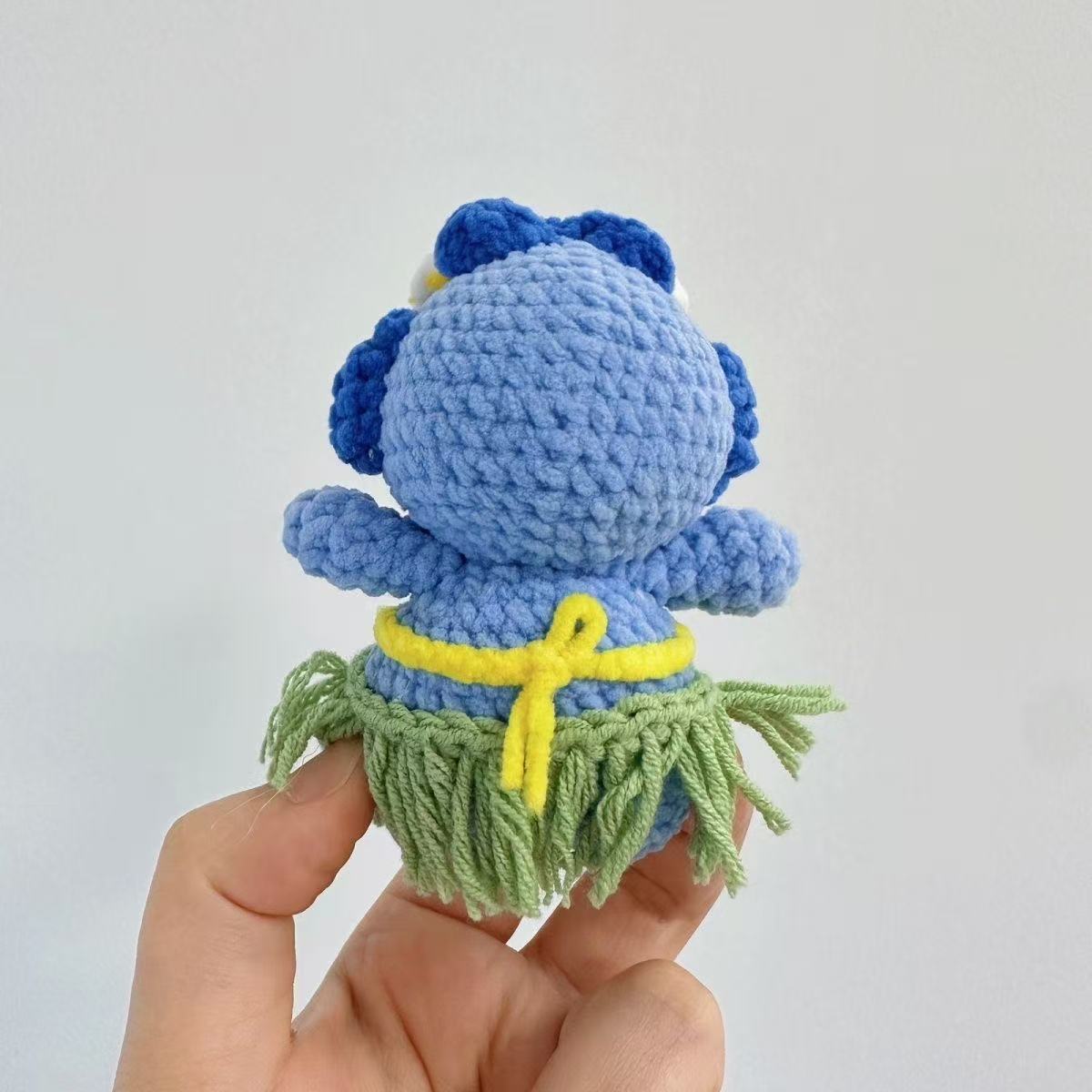 Handmade Crochet Hula Monster Plush - Funny Ugly-Cute Summer Alien Doll, Quirky Desk Ornament Gag Gift