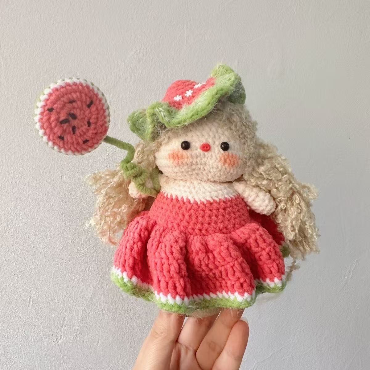 amigurumi Finished crocheted cute magnetic pig girl DIY knitted ornaments, handmade knitted gifts, dolls
